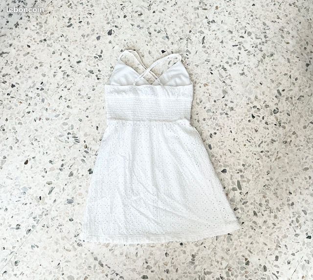 Robe à bretelles en broderie anglaise t.xs (image 2)
