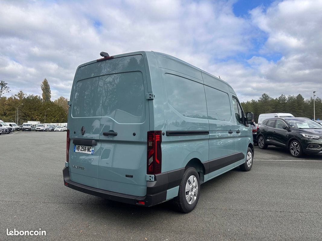 Renault master electrique fgn l2h2 3t5 grande autonomie advance (image 11)