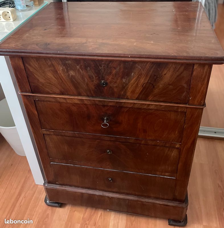 Commode ancienne (image 1)