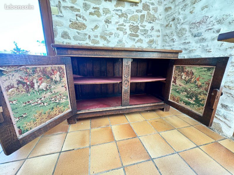 Buffet ancien en chêne sculpté (image 4)