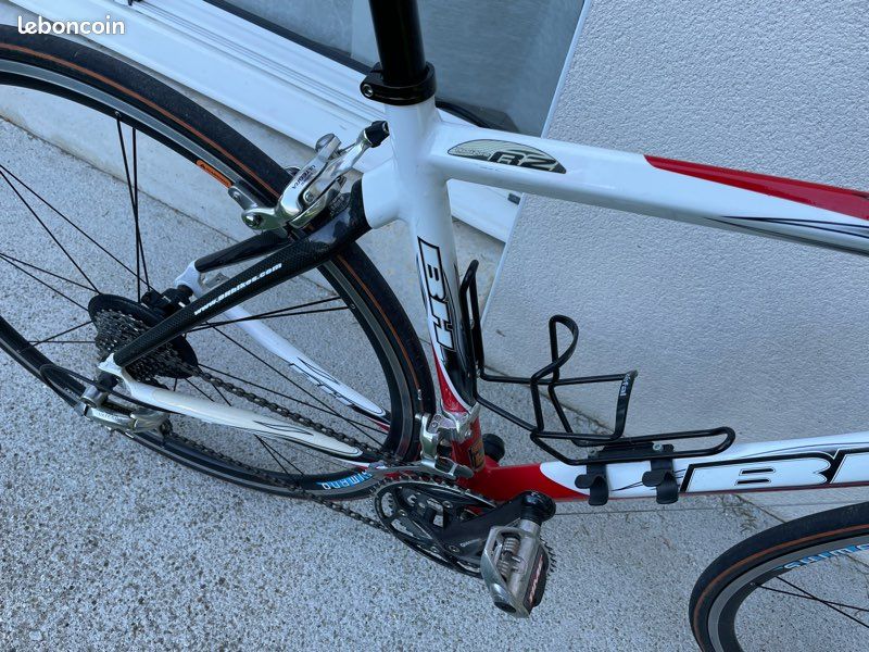 Vélo de route BH race one Vélos