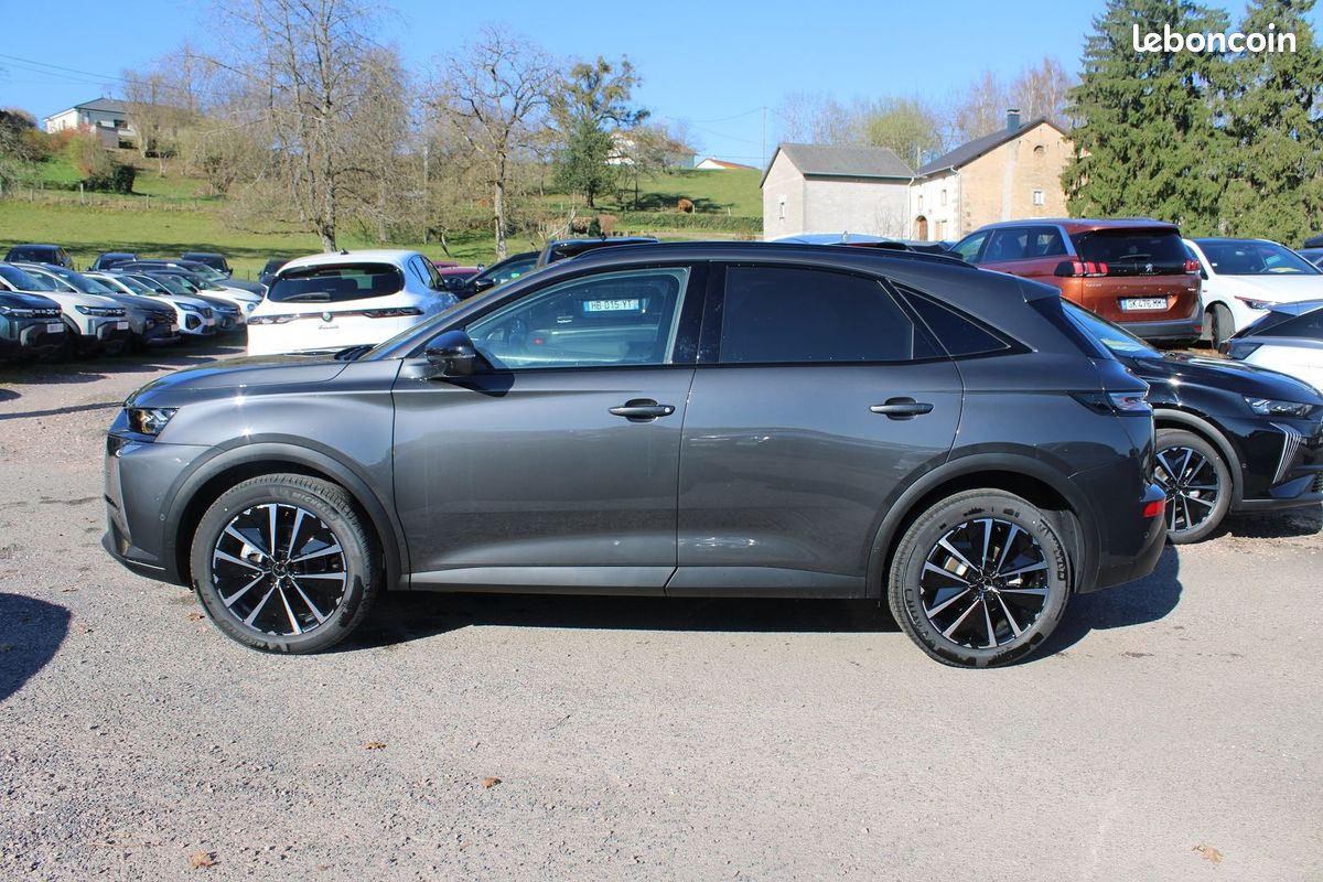 Ds DS 7 CROSSBACK II PALLAS DIESEL 130 EAT8 BOITE AUTO CAMÉRA 180 JANTES 19 GRAND GPS 3D FULL LEDS (image 9)