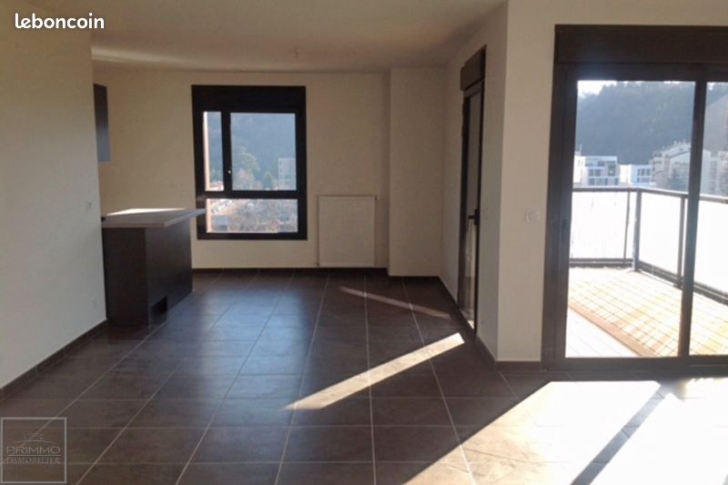 Appartement 3 pièces 77 m² · à Lyon · 77 m² · 1 355 €