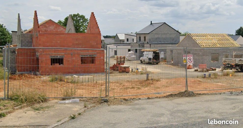 Terrain 300 m² · à Saint-Aubin-d'Aubigné · 300 m² · 69 970 €