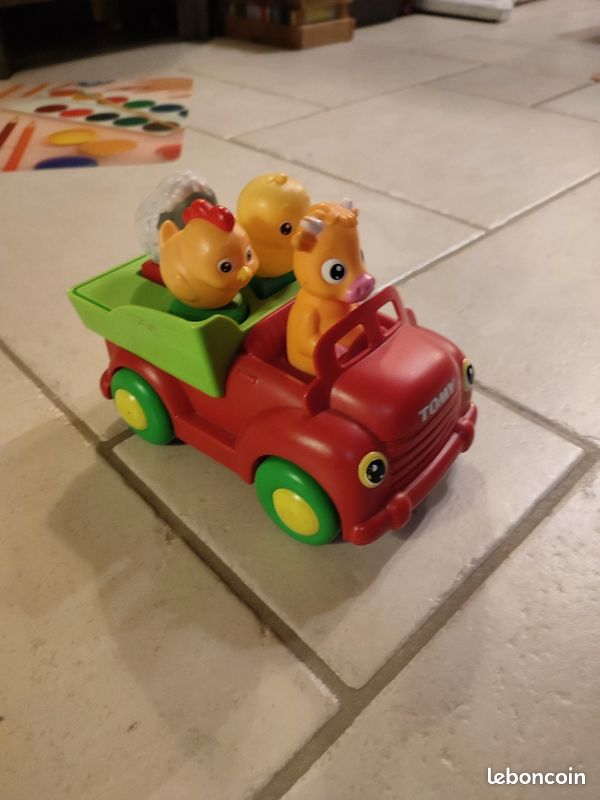 Voiture d'encastrement (image 1)