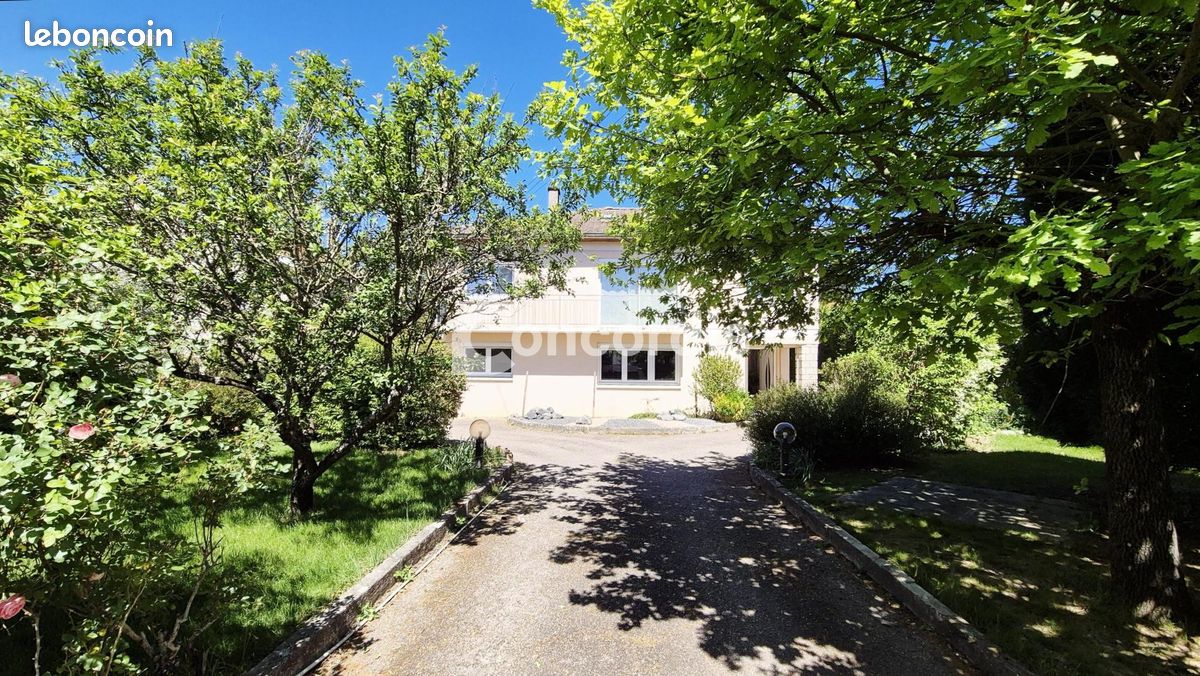 Maison 9 pièces 257 m² · à Dommartin-lès-Toul · 257 m² · 389 000 €