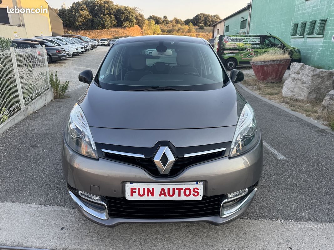 Renault SCENIC III 1.5 DCI 110CH BOSE 2015 EDC (image 4)
