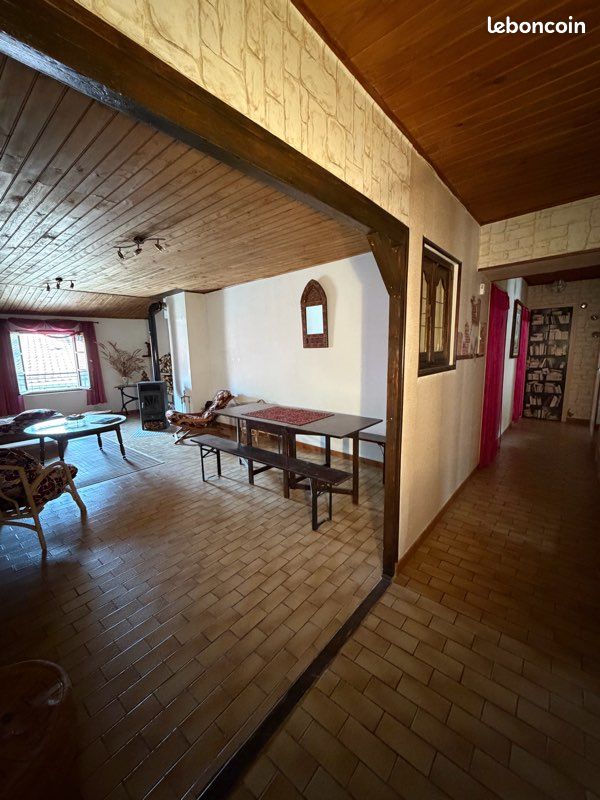 Appartement 4 pièces 120 m² · à La Motte-du-Caire · 120 m² · 105 000 €