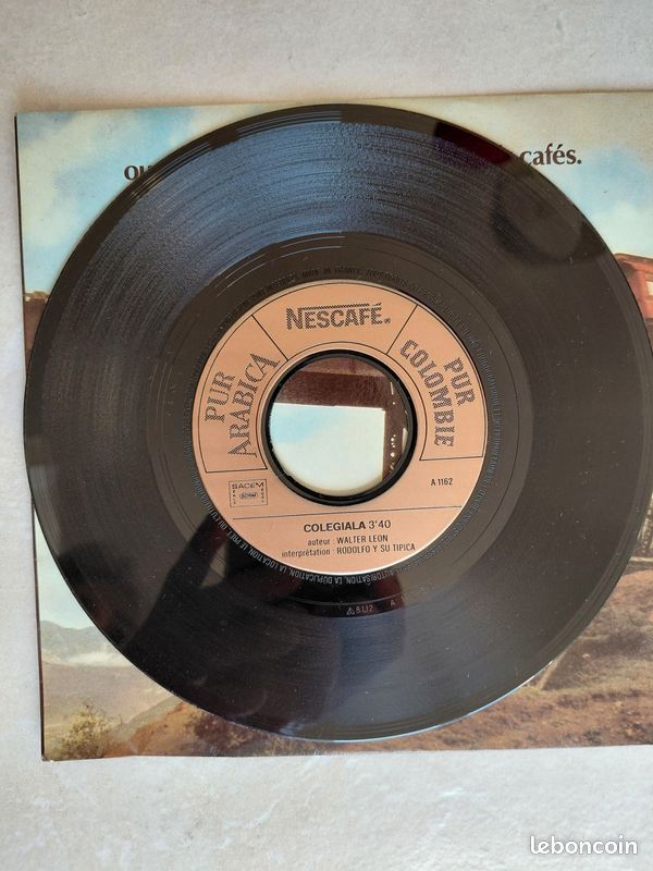 La colegiala vinyle 45t disque promo Pub Nescafé Très bon état· (image 3)