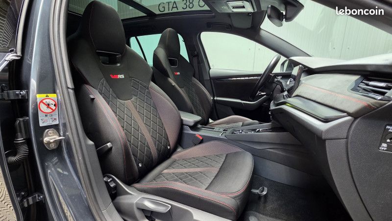 Skoda OCTAVIA COMBI 2.0 TDI 200CH RS DSG7 (image 17)