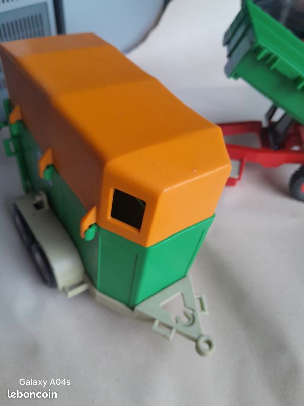 PLAYMOBIL 71249 Country - Tracteur avec citerne pas cher