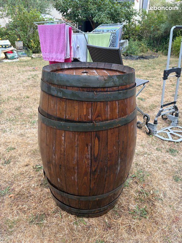 Tonneau en Bois et Métal (image 3)