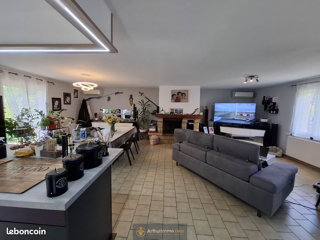 Maison 6 pièces 130 m² · à Rozay-en-Brie · 130 m² · 281 000 €