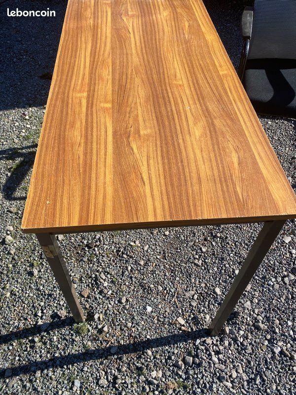 Table (image 1)