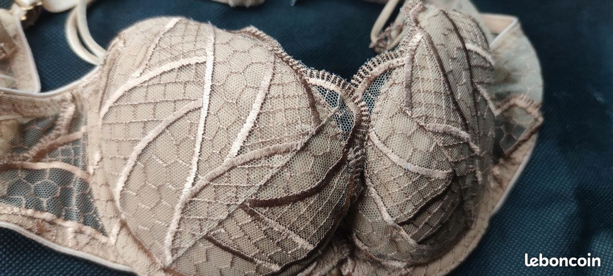 SUBLIME Soutien Gorge CHANTELLE Taille 90 A (image 2)