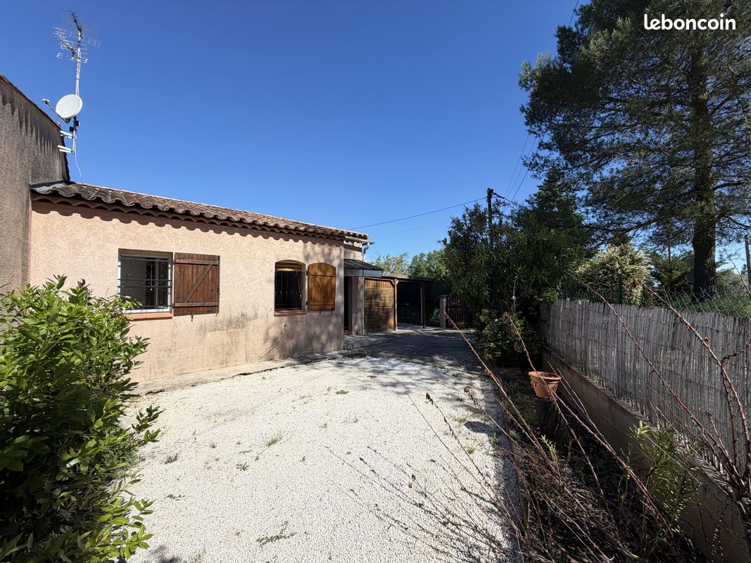 Maison 3 pièces 50 m² · à Saint-Maximin-la-Sainte-Baume · 50 m² · 261 000 €