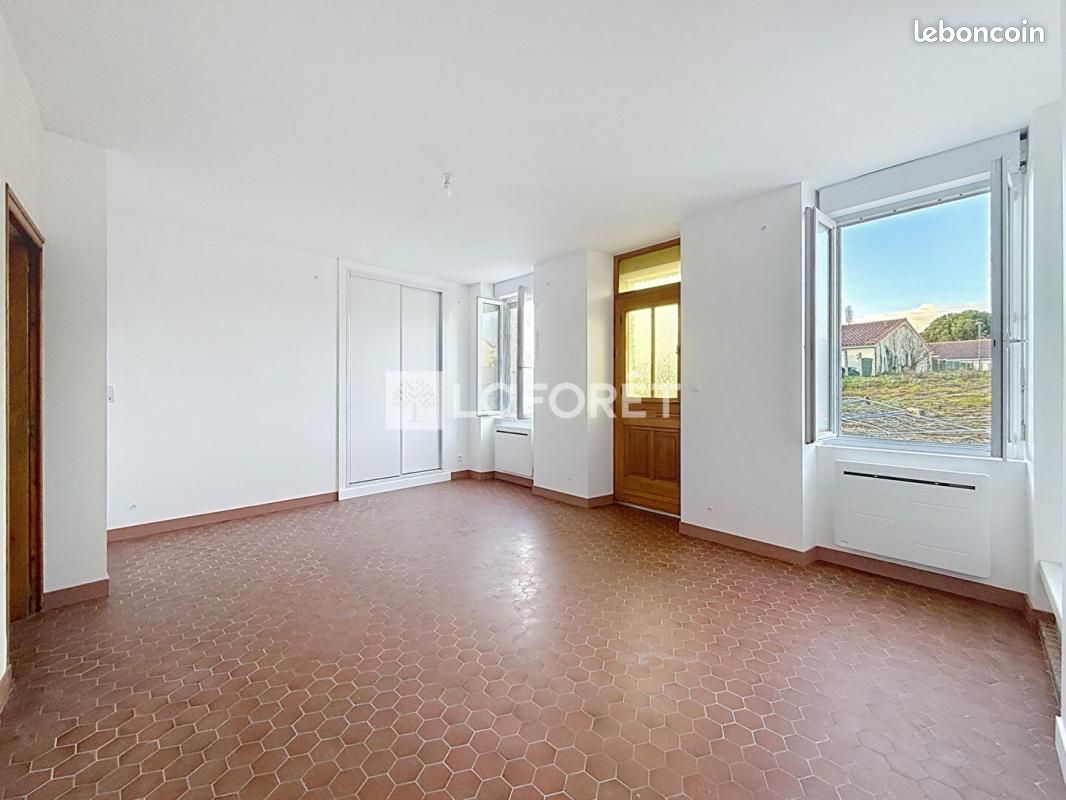 Maison 5 pièces 105 m² · à Lys-Haut-Layon · 105 m² · 670 €/mois