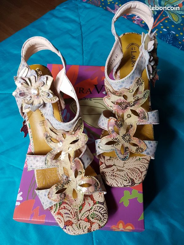 Laura Vita Sandales / nu-pieds Femme Beige pointure 41 - Neuve (image 2)