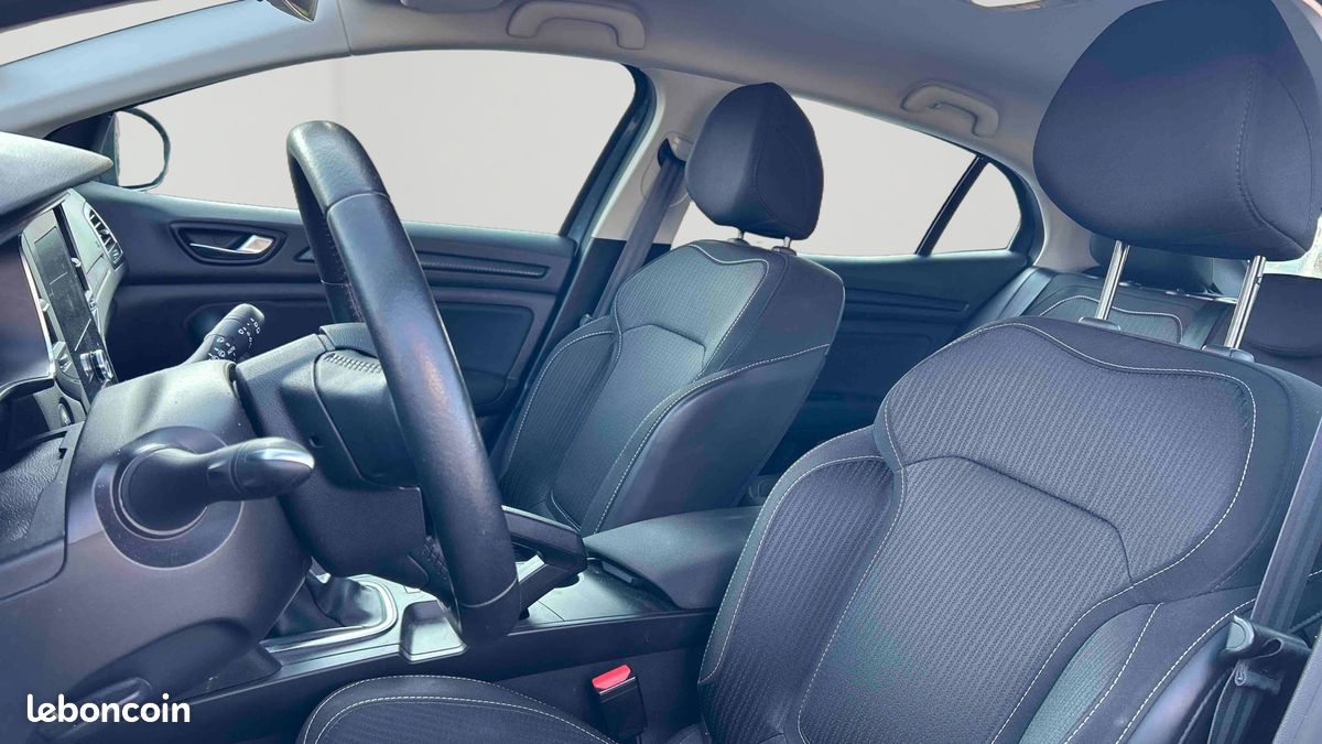 RENAULT Mégane IV Berline Blue dCi 115 Business (image 11)
