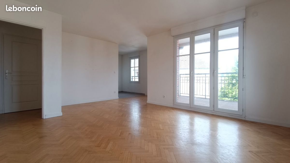 Appartement 3 pièces 66 m² · à Voisins-le-Bretonneux · 66 m² · 302 000 €