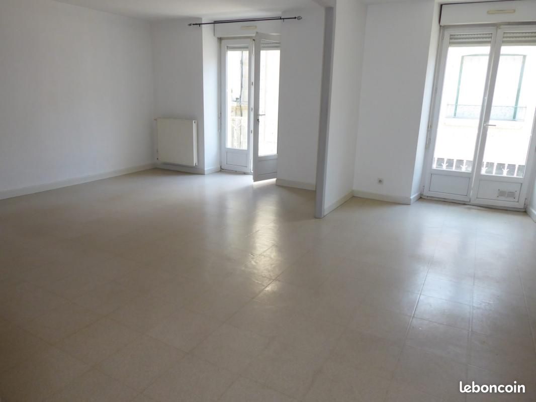 Appartement 3 pièces 81 m² · à Vals-les-Bains · 81 m² · 129 000 €