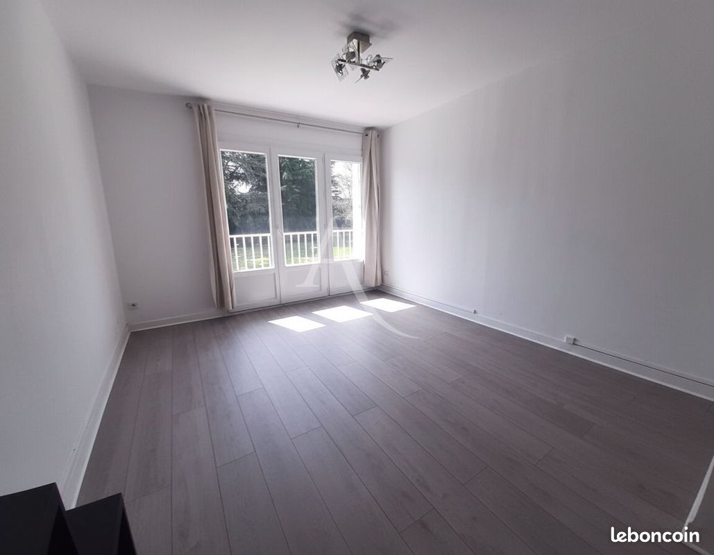 Appartement 2 pièces 45 m² · à Saint-Sébastien-sur-Loire · 45 m² · 732 €