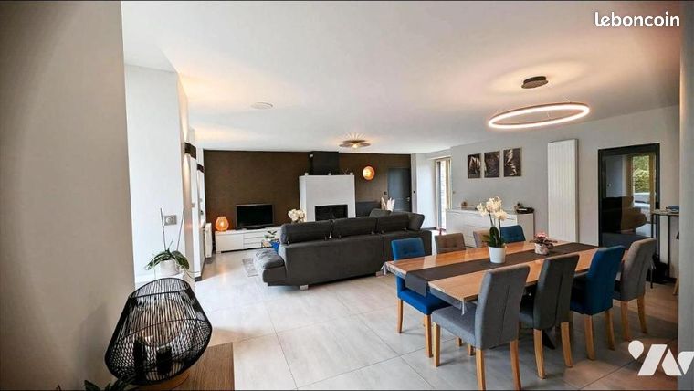 Maison 8 pièces 204 m²