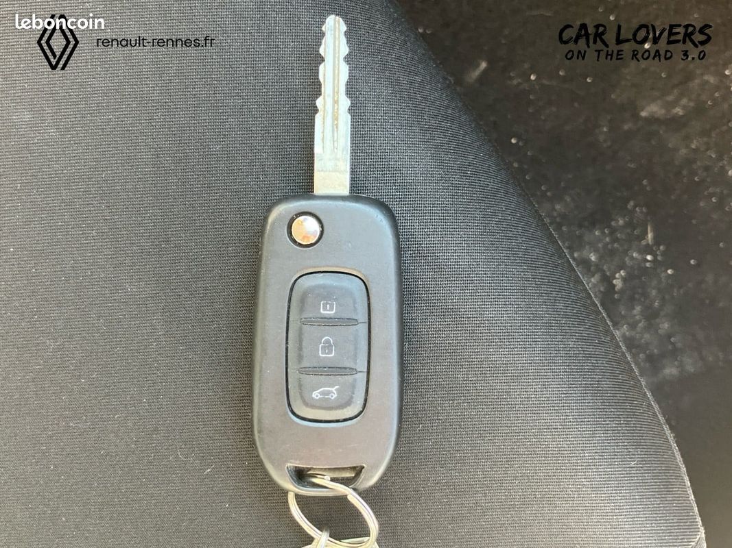 RENAULT Clio E-Tech full hybrid 145 ch GSR2 Evolution (image 20)