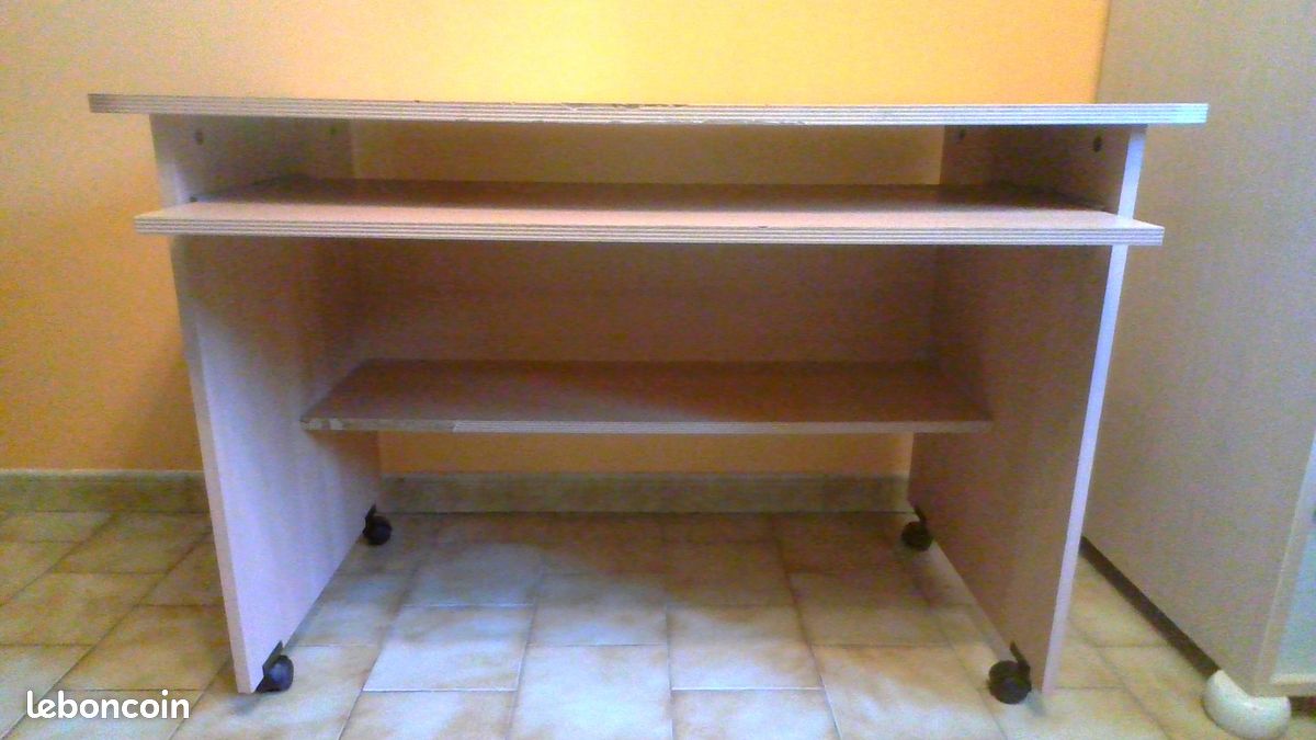 Bureau (image 2)