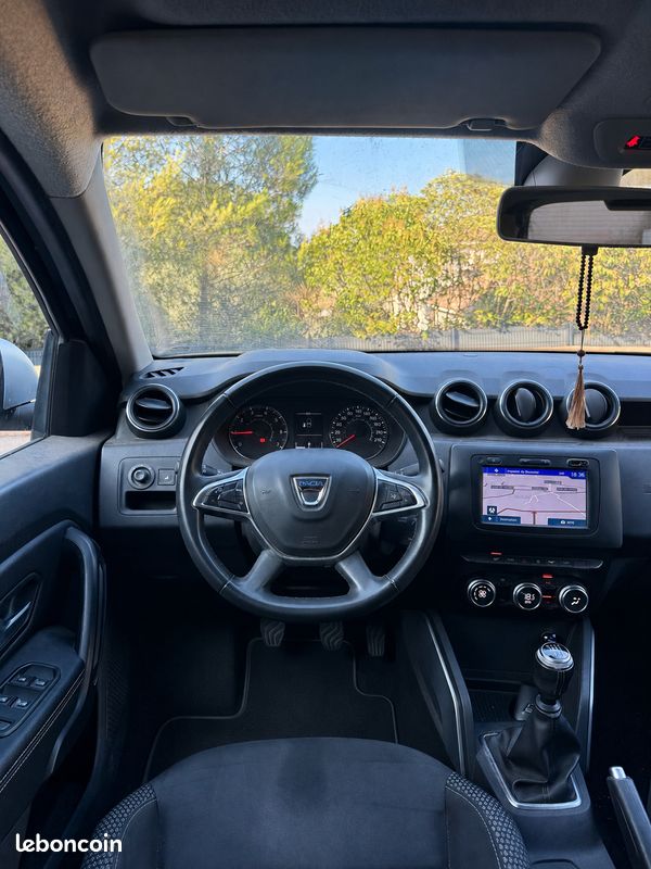 Dacia Duster 1.5 BlueDCi 110ch Prestige 4x2 5p (CAMÉRA 360° / RADARS 360° / ÉCRAN GPS / CLIM AUTO / RÉGULATEUR DE VITESSE) (image 5)