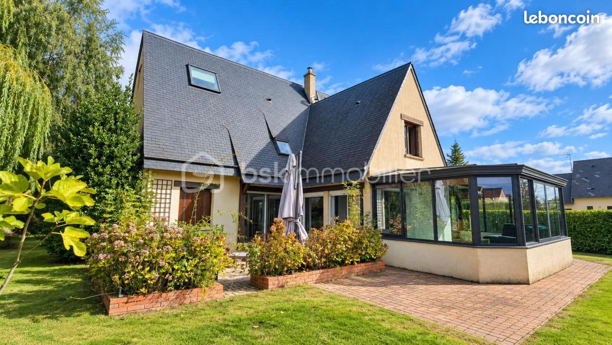 Maison 7 pièces 159 m² · à Saint-Gatien-des-Bois · 159 m² · 437 000 €