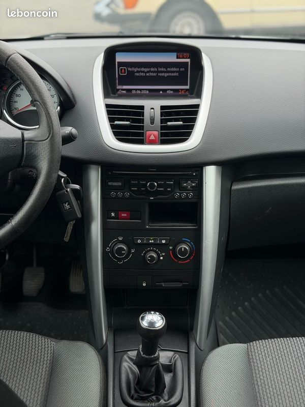 Peugeot 207 FAIBLE KILOMETRAGE CERTIFIER (image 11)