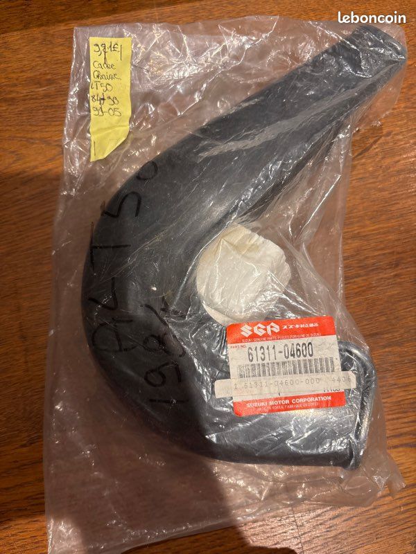 Cache chaîne Suzuki lt 50 réf 61311-04600 (image 1)