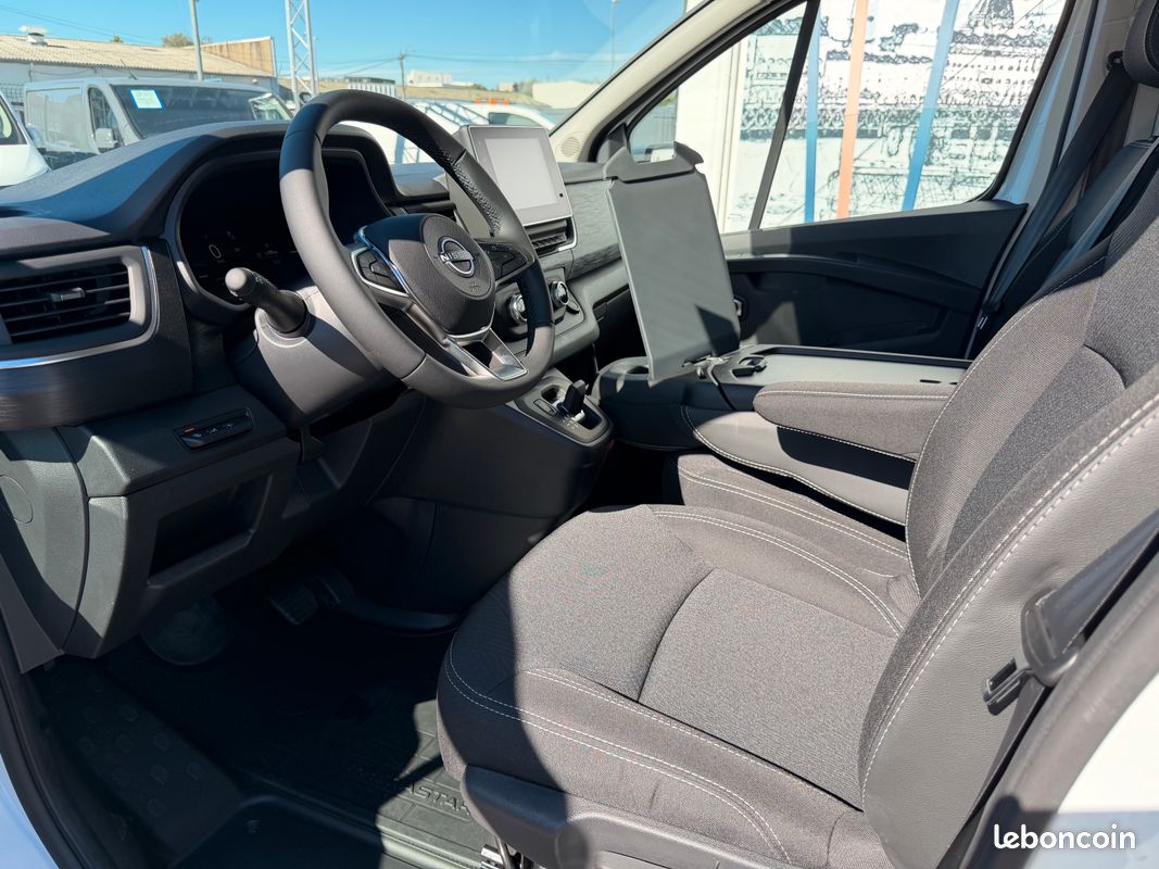 32150 ht Nissan Primastar L2H1 170 cv BVA9 Tekna + Kit bois + Attelage (image 4)