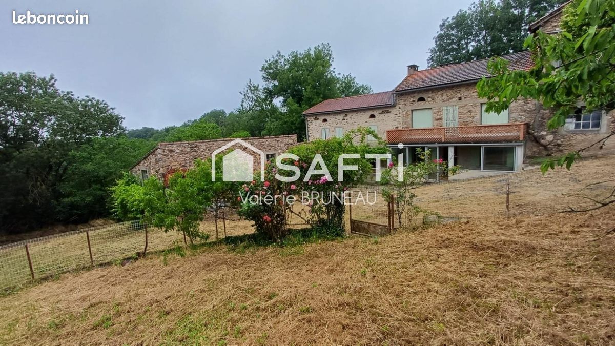 Maison 6 pièces 182 m² · à Montredon-Labessonnié · 182 m² · 128 000 €