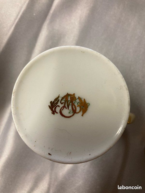 Service à café litron en porcelaine – Limoges/Paris – fin XIXe – décor or néoclassique (image 4)