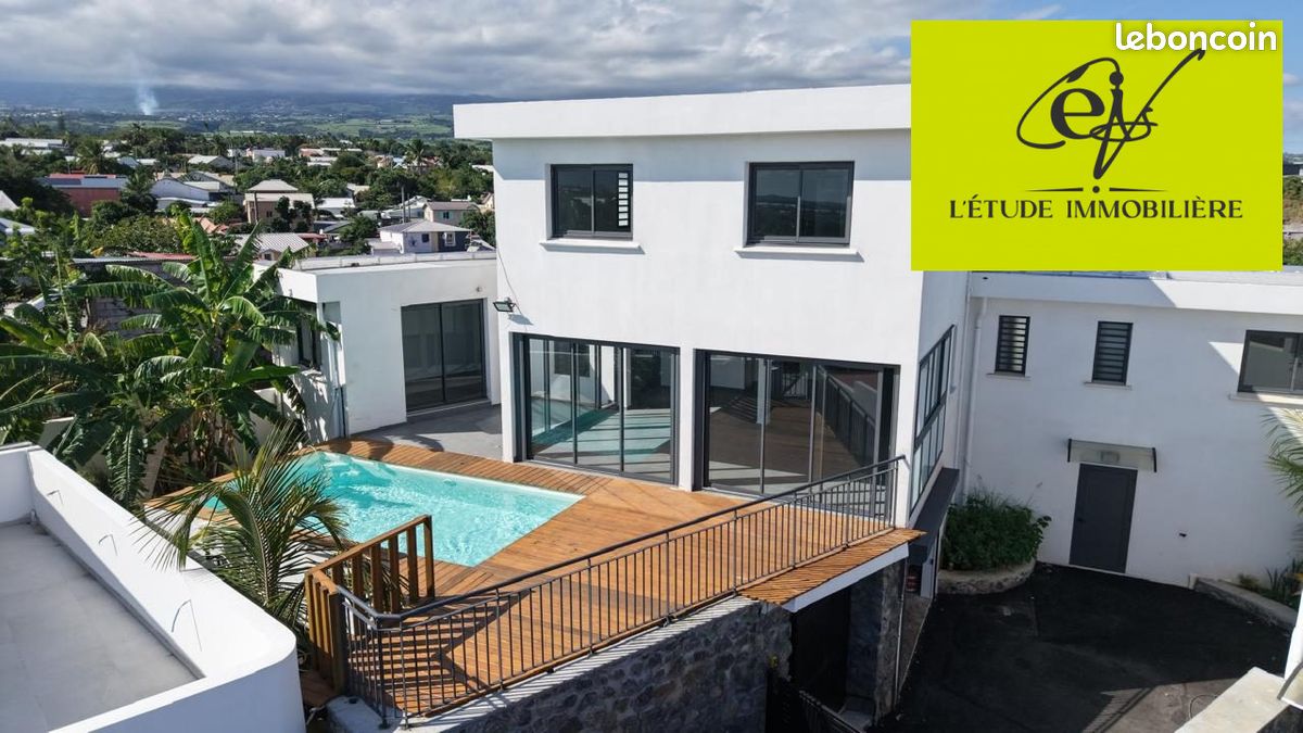 Maison 5 pièces 220 m² · à Saint-Pierre · 220 m² · 4 200 €/mois