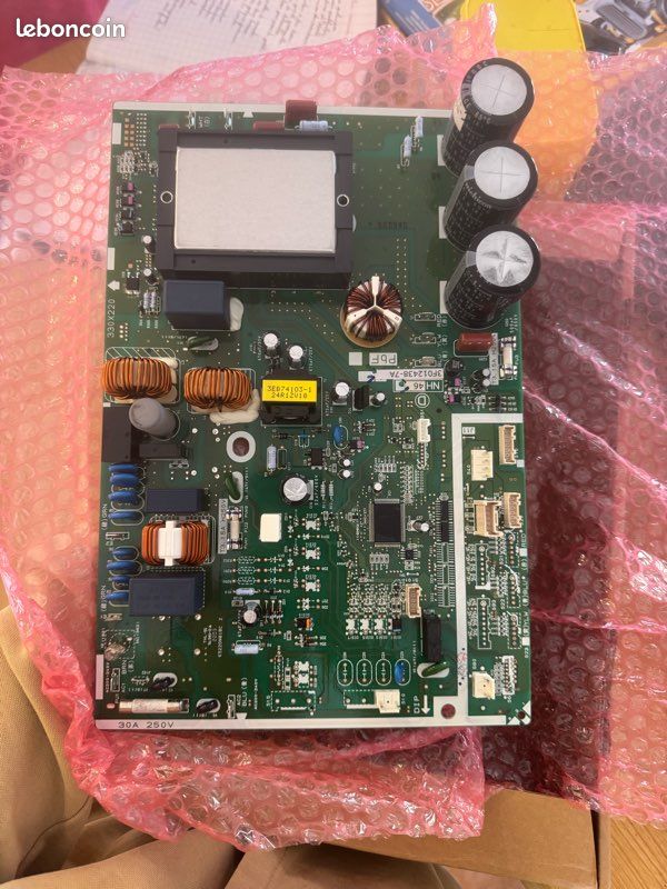 Carte PCB Daikin EB12001E – Neuve Sans Boîte