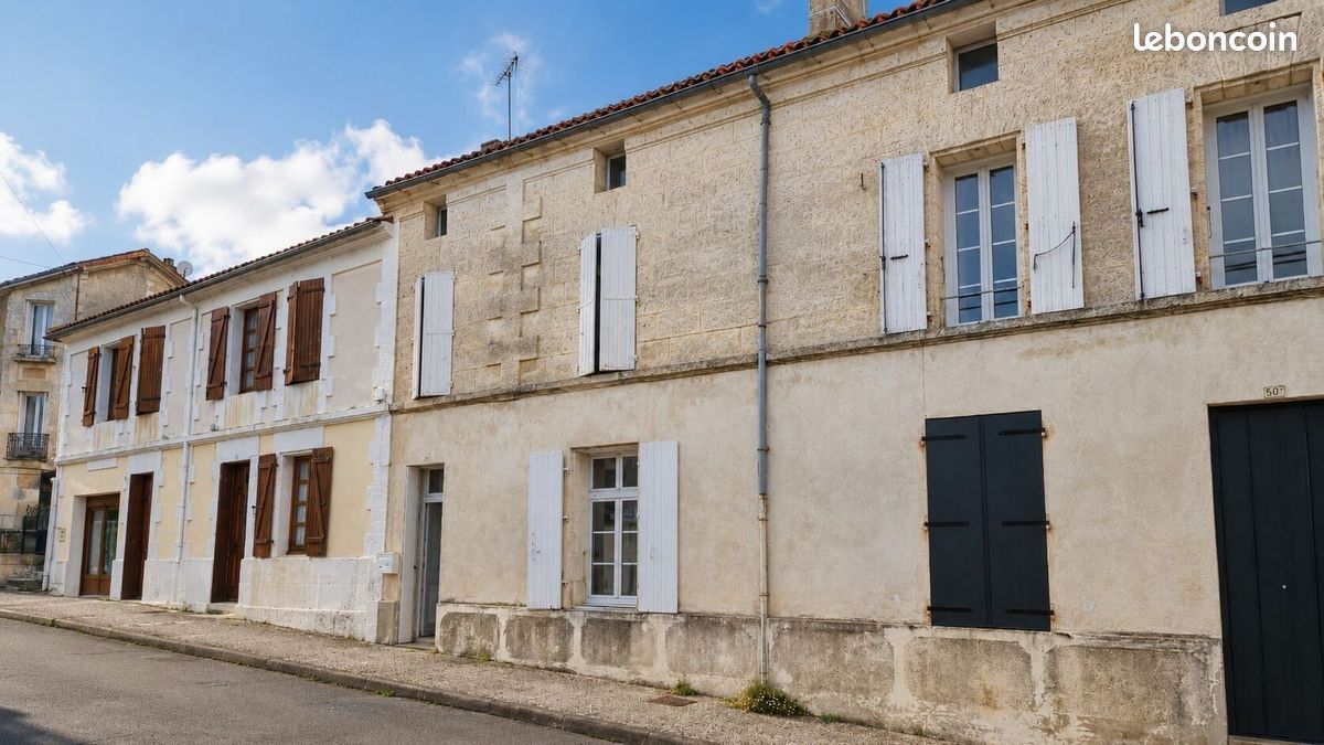 Maison 4 pièces 85 m² · à Mouthiers-sur-Boëme · 85 m² · 612 €