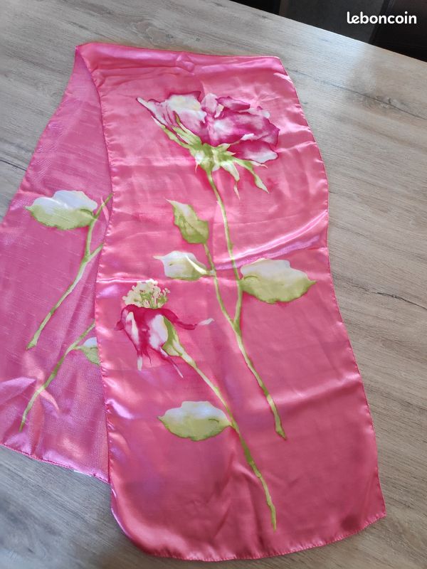Foulard (image 1)