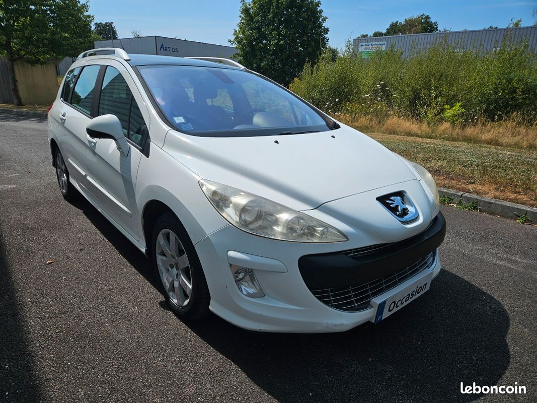 Peugeot 308 SW 1.6 HDi 90 CV Premium Pack – Toit Panoramique – CT OK - Révisé ✅️ (image 2)