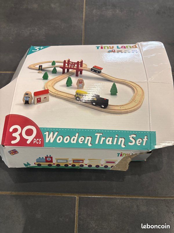 Train en bois enfant (image 1)