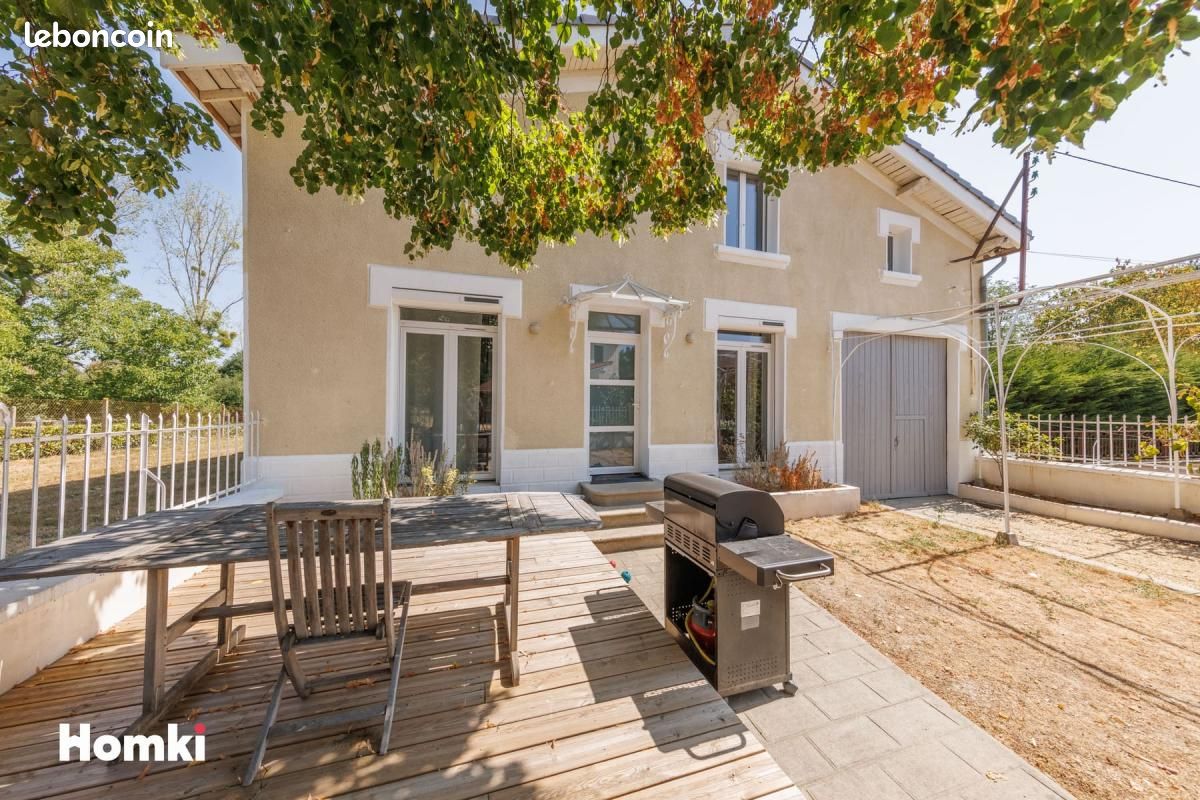 Maison 5 pièces 155 m² · à Peschadoires · 155 m² · 282 000 €
