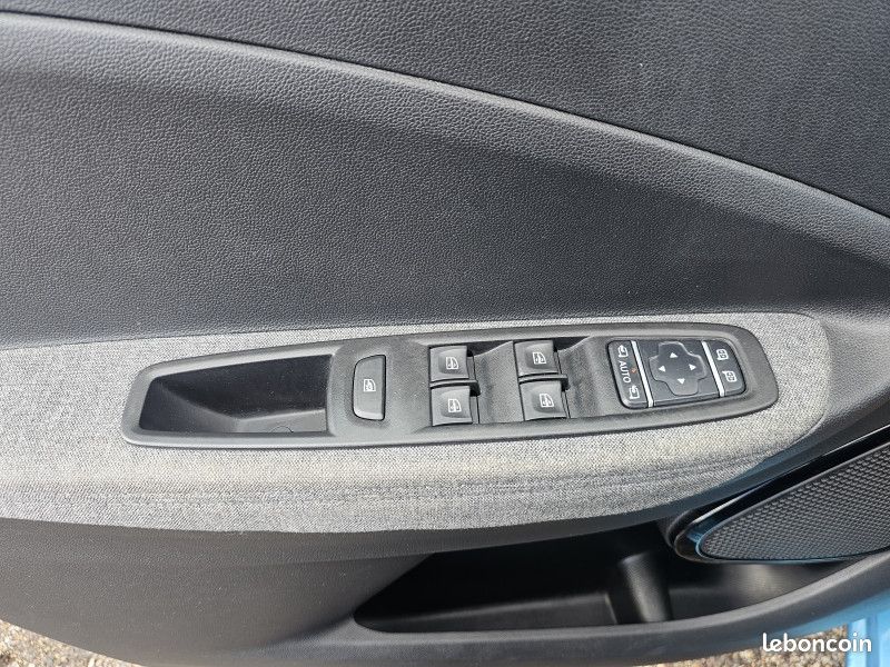 Renault ZOE INTENS CHARGE NORMALE R110 (image 18)