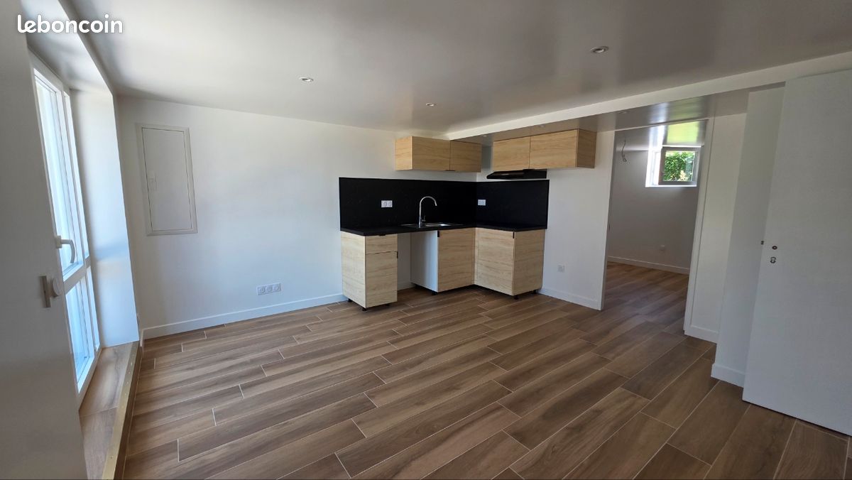 Appartement 2 pièces 33 m² · à Corbeil-Essonnes · 33 m² · 860 €/mois