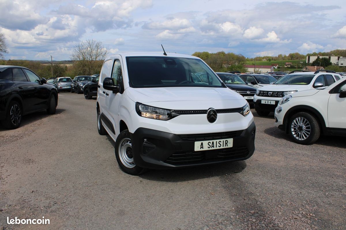 Citroen BERLINGO 5 M CONFORT BOITE 6V DIESEL 100 CV GRAND GPS 3D 2X CAMÉRA RÉGULATEUR BLUETOOTH (image 1)