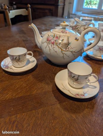 TASSES OU MUGS vintage en porcelaine Style anglais Lot de 2 EUR 5,00