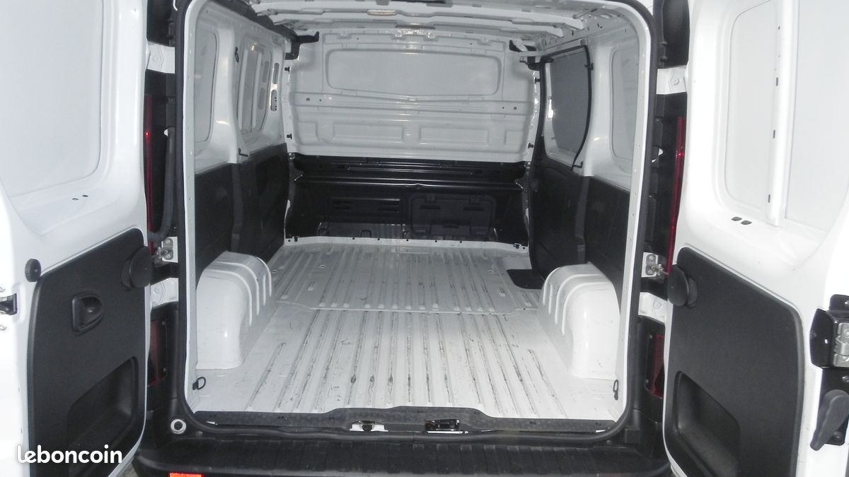 Renault Trafic BVA 2.0 Blue dCi 150 FAP Grand Confort EDC 6 (image 5)
