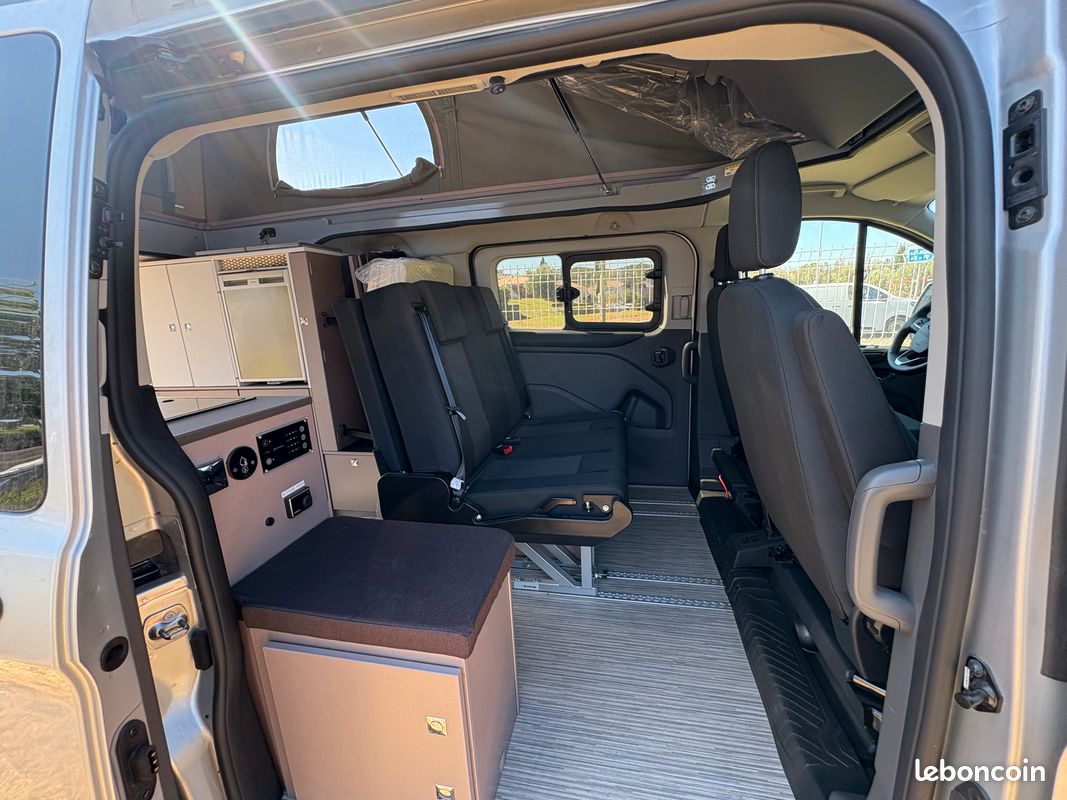 Prix canon BURSTNER COPA C530 Fourgon Van Toit relevable + Boite auto + Ford Transit Connect 130 CV + 1500 kms + chauffage webasto + Jantes alus + Double porte coulissante + Attelage + WC (image 2)