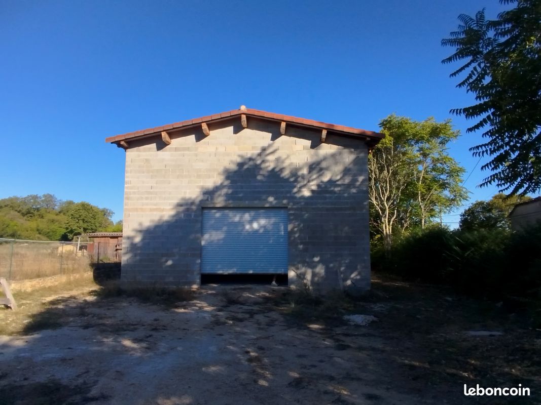 Local commercial 1 pièce 100 m² · à Concots · 100 m² · 95 000 €